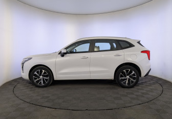Подержанный автомобиль Haval Jolion 2022 года (8 фото)