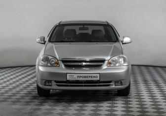 Подержанный автомобиль Chevrolet Lacetti Sedan 2012 года (2 фото)