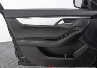 Подержанный автомобиль JAC J7 2023 года (12 фото)