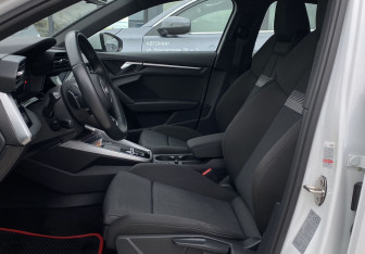 Подержанный автомобиль Audi A3 Sedan 2021 года (14 фото)