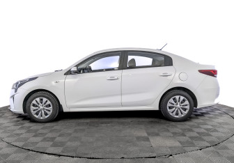 Подержанный автомобиль Kia Rio Sedan 2021 года (8 фото)