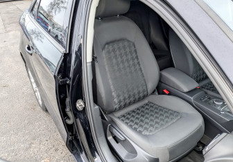 Подержанный автомобиль Audi A3 Sedan 2014 года (22 фото)