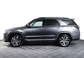 Подержанный автомобиль Changan CS95 2023 года (8 фото)