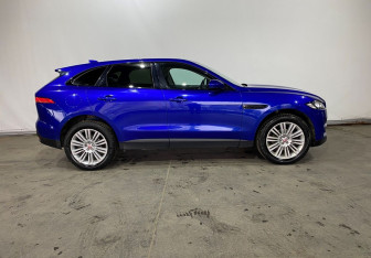 Подержанный автомобиль Jaguar F-Pace 2019 года (8 фото)