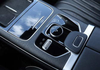 Подержанный автомобиль Jaecoo J8 2024 года (14 фото)