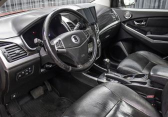 Подержанный автомобиль SsangYong Actyon 2013 года (16 фото)