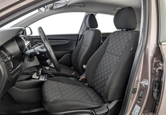 Подержанный автомобиль Kia Rio Hatchback 2020 года (20 фото)