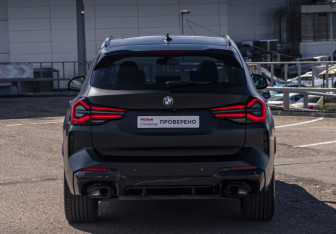 Подержанный автомобиль BMW X3 2024 года (7 фото)