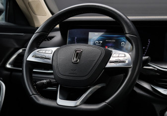 Подержанный автомобиль FAW Bestune T77 2024 года (24 фото)