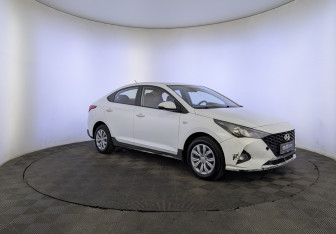 Подержанный автомобиль Hyundai Solaris Sedan 2020 года (3 фото)