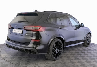 Подержанный автомобиль BMW X5 2020 года (5 фото)