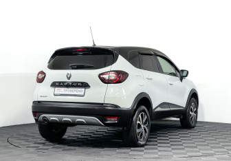 Подержанный автомобиль Renault Kaptur 2017 года (5 фото)