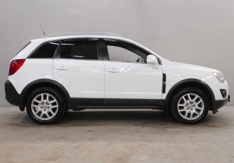 Подержанный автомобиль Opel Antara 2013 года (4 фото)