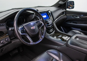 Подержанный автомобиль Cadillac Escalade Suv 2019 года (7 фото)