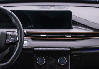 Подержанный автомобиль Exeed LX 2022 года (14 фото)