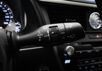 Подержанный автомобиль Lexus RX 2021 года (17 фото)