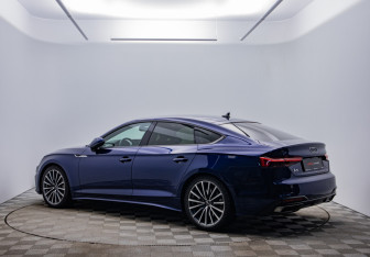 Подержанный автомобиль Audi A5 Liftback 2022 года (7 фото)