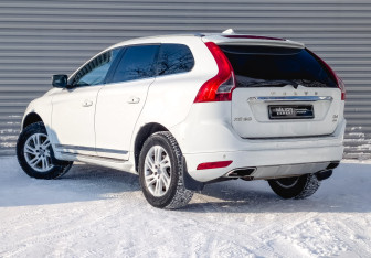 Подержанный автомобиль Volvo XC60 2016 года (7 фото)