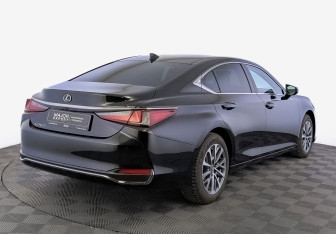 Подержанный автомобиль Lexus ES 2021 года (5 фото)