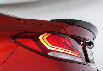 Подержанный автомобиль Genesis G70 2018 года (22 фото)