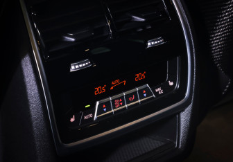 Подержанный автомобиль BMW X5 M 2020 года (13 фото)