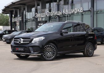 Подержанный автомобиль Mercedes-Benz GLE 2018 года (24 фото)