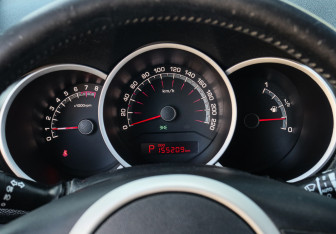 Подержанный автомобиль Kia Venga 2012 года (20 фото)