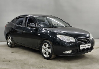 Подержанный автомобиль Hyundai Elantra Sedan 2008 года (3 фото)