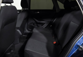 Подержанный автомобиль Volkswagen Jetta Sedan 2020 года (16 фото)