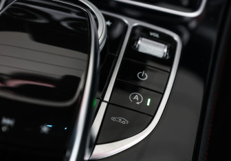 Подержанный автомобиль Mercedes-Benz GLC AMG 2016 года (19 фото)