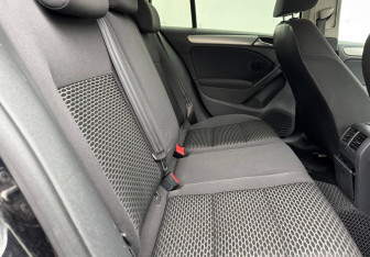 Подержанный автомобиль Volkswagen Golf Hatchback 2012 года (11 фото)