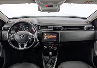 Подержанный автомобиль Renault Duster 2021 года (14 фото)