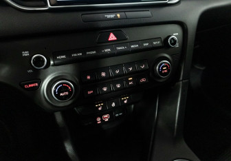 Подержанный автомобиль Kia Sportage 2018 года (14 фото)