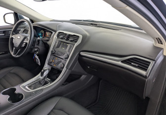 Подержанный автомобиль Ford Mondeo Sedan 2018 года (19 фото)