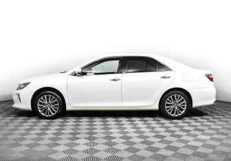 Подержанный автомобиль Toyota Camry Sedan 2017 года (3 фото)