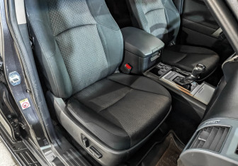 Подержанный автомобиль Toyota Land Cruiser Prado 2017 года (23 фото)