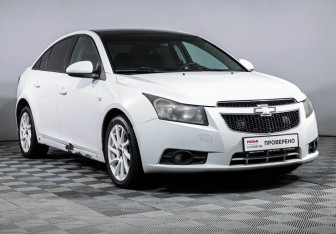 Подержанный автомобиль Chevrolet Cruze Sedan 2011 года (3 фото)