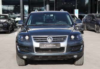 Подержанный автомобиль Volkswagen Touareg 2007 года (2 фото)
