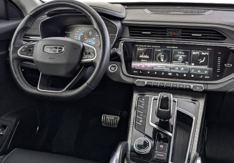 Подержанный автомобиль Geely Atlas Pro 2022 года (30 фото)