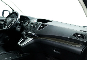 Подержанный автомобиль Honda CR-V 2014 года (9 фото)