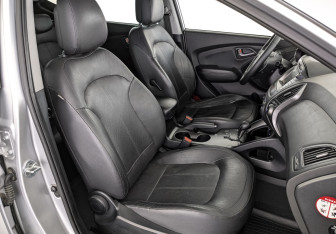 Подержанный автомобиль Hyundai ix35 2014 года (23 фото)