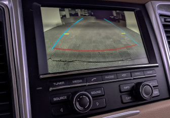 Подержанный автомобиль Porsche Macan 2014 года (29 фото)