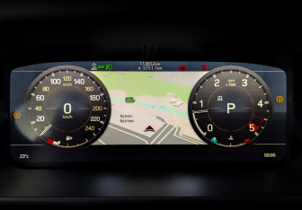 Подержанный автомобиль Land Rover Defender Suv 2020 года (13 фото)