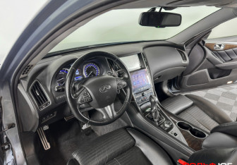 Подержанный автомобиль Infiniti Q50 2014 года (18 фото)