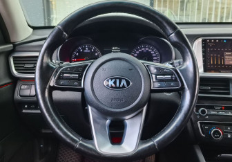 Подержанный автомобиль Kia Optima Sedan 2019 года (14 фото)