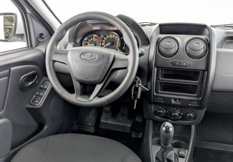 Подержанный автомобиль LADA (ВАЗ) Largus Wagon 2025 года (25 фото)