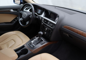 Подержанный автомобиль Audi A4 Sedan 2015 года (10 фото)