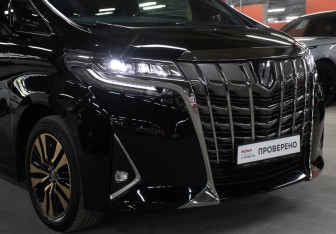 Подержанный автомобиль Toyota Alphard 2019 года (27 фото)