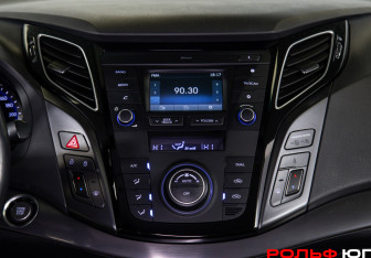 Подержанный автомобиль Hyundai i40 Wagon 2017 года (12 фото)