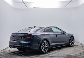 Подержанный автомобиль Audi A5 Coupe 2018 года (5 фото)